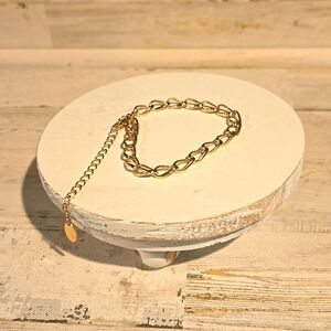 ⭐️ etc! ChainLink-Like Gold-Tone Bracelet (Only)